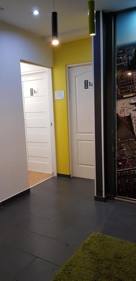 W Rynku Hostel Wroclaw Exterior photo